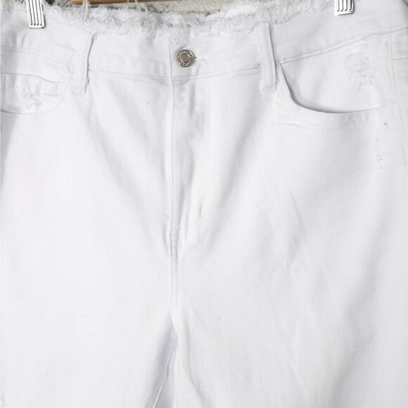 Vervet Women’s Jeans Clean Girl Minimalist White Distressed Crop Raw Hem Size 32 - Picture 4 of 10